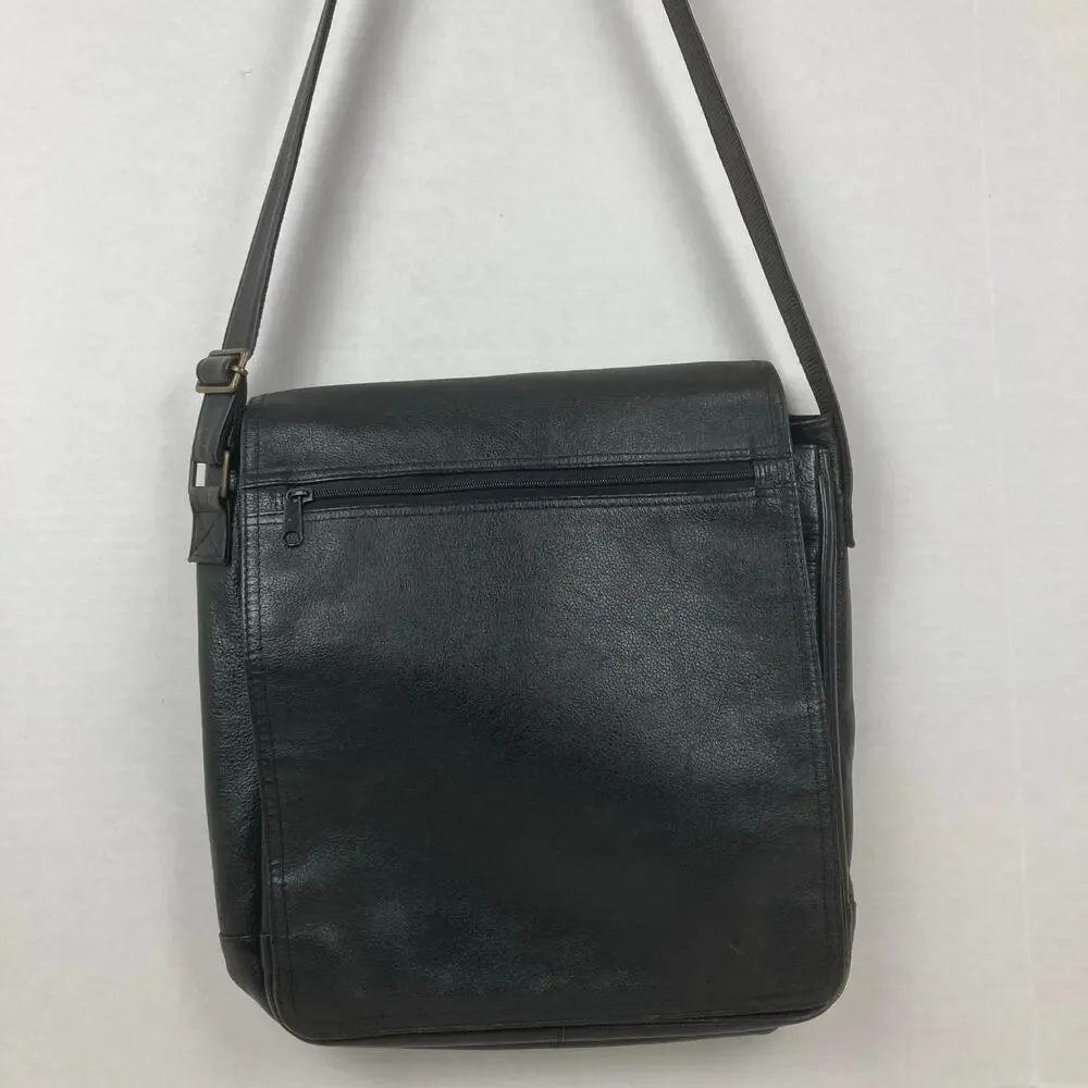 Wilsons Leather Pebbled Grain Crossbody Bag Black Messenger Satchel Office Urban